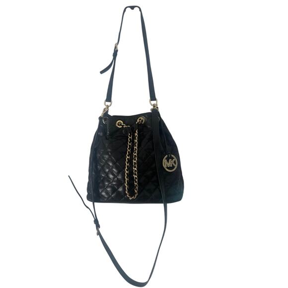 Michael Kors Embossed Chain-Link Bucket Bag Black gold Bucket purse NWOT - Picture 9 of 14